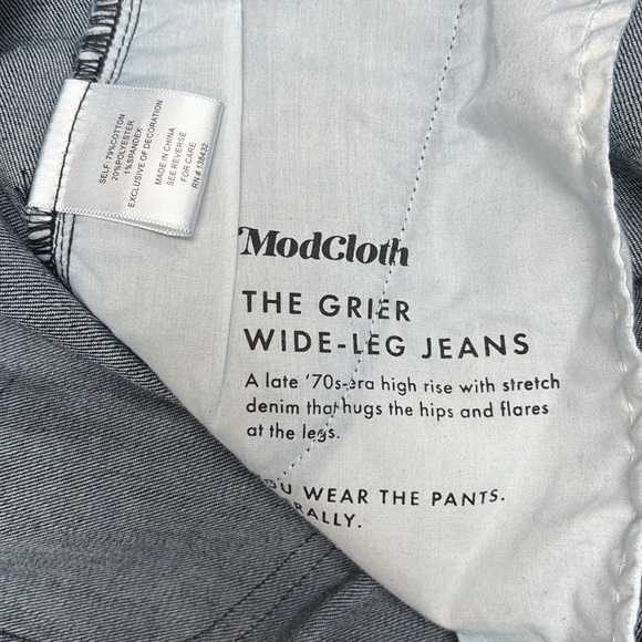 Modcloth The Grier '70s High Rise Wide Flared Leg Jeans Dark Washed Denim 28 - Picture 8 of 8